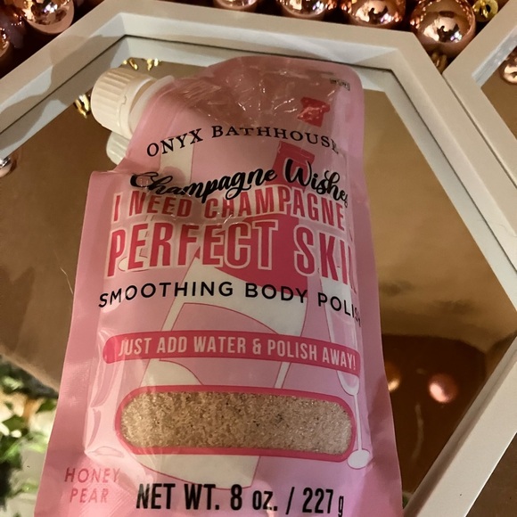 Pink Champagne gift set - Picture 2 of 4